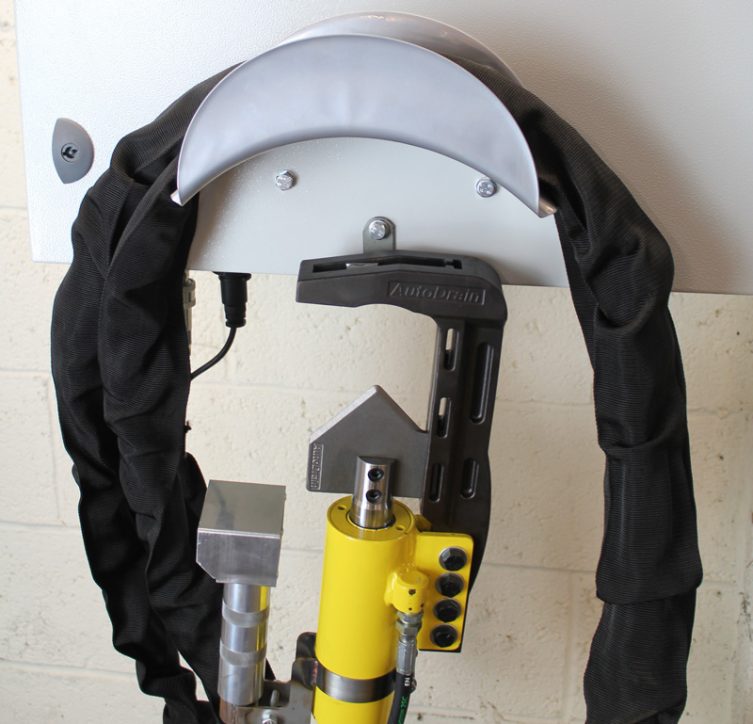 Image of AutoDrain AutoShear au mur | Pour récupérer les pots catalytiques