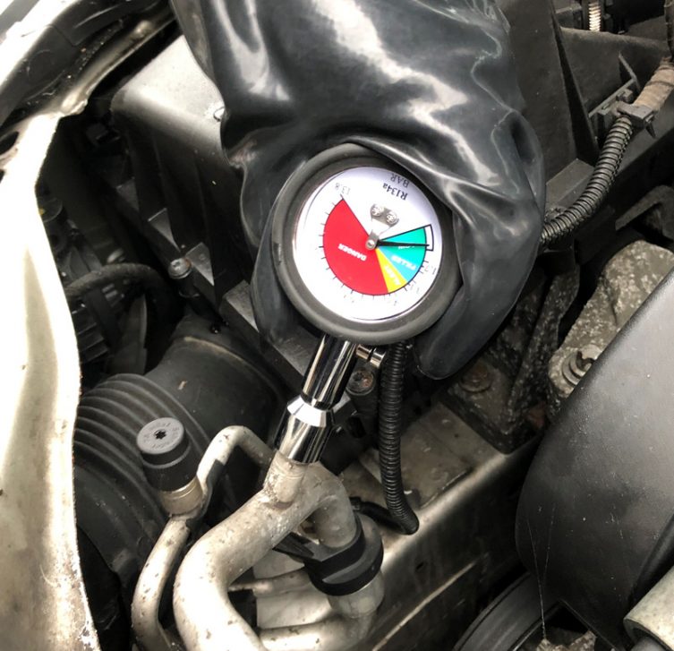 Image of AutoDrain Vérificateur de gaz de clim | Vérifiez s’il y a toujours du gaz R134a ou R1234yf à l’intérieur de la clim des VHU