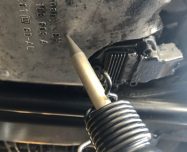 Image of AutoDrain Sump Buster | Un outil pratique pour percer les moteurs et boites de vitesses